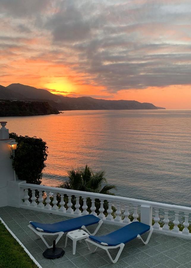 Hotel Paraíso Del Mar Nerja Exterior foto