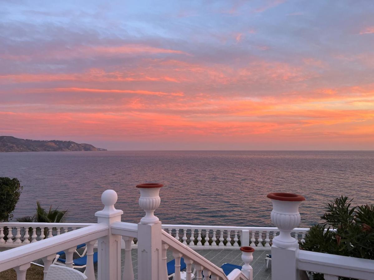 Hotel Paraíso Del Mar Nerja Exterior foto